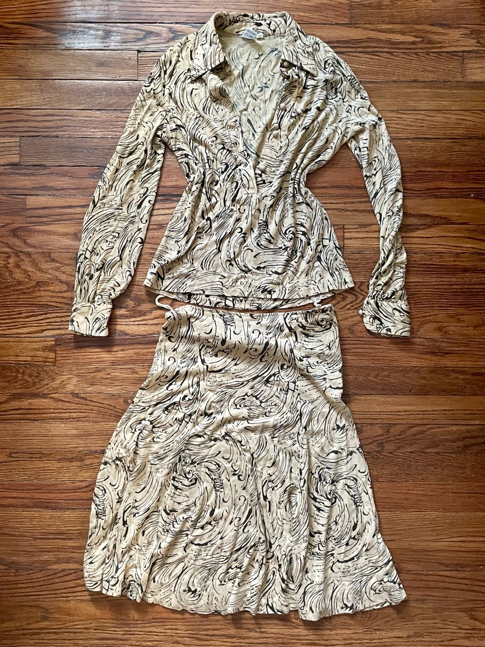 Vintage Y2K Size 8 Abstract Print Top & Midi Skirt Matching Set